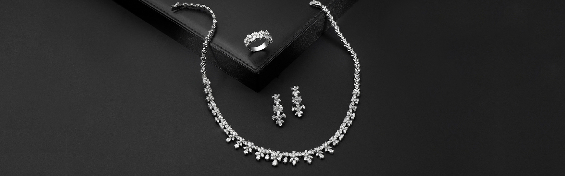 Diamond Mela Diamond-Mela